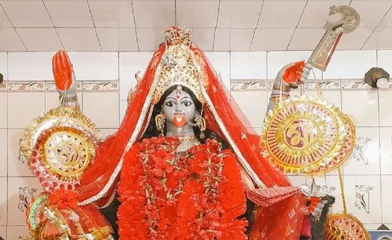 ब्रिटिश काल के हिंदू मंदिर पर हमला, कट्टरपंथियों ने काली मंदिर की मूर्ति तोड़ी