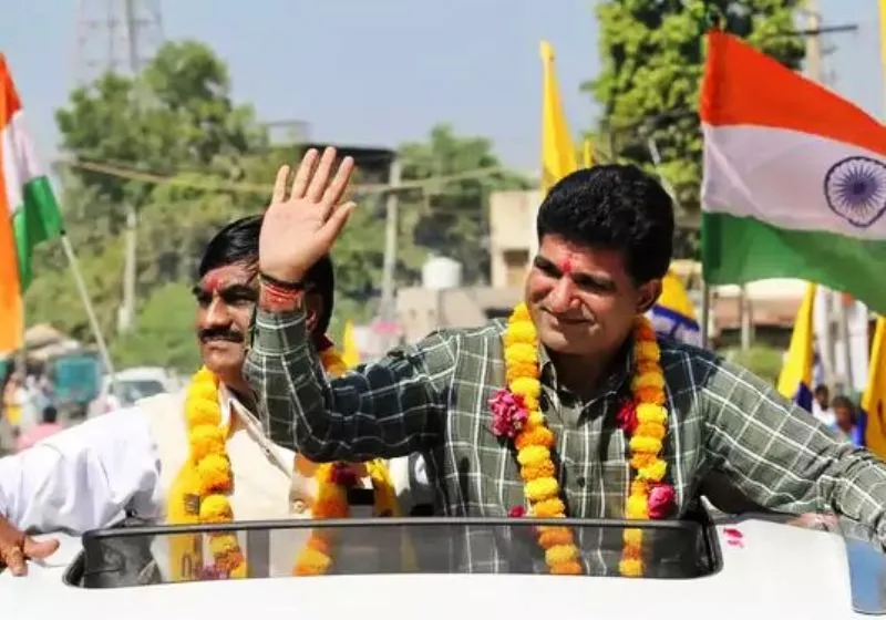 Gujarat Election: खंभालिया सीट से चुनाव लड़ेंगे इसुदान गढ़वी, AAP ने बनाया है CM उम्मीदवार
