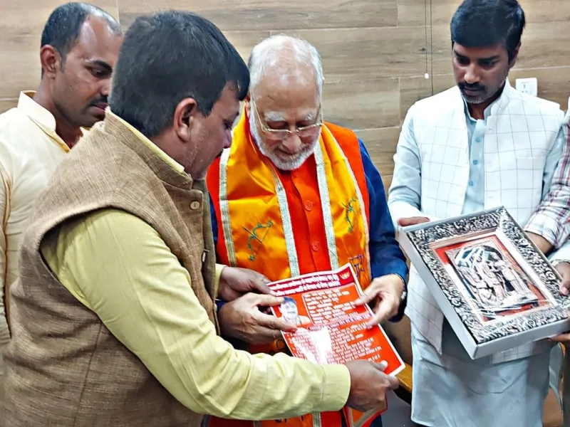 अयोध्या पहुंचे पीएम के भाई के स्वागत को नहीं दिखे भाजपा नेता 
