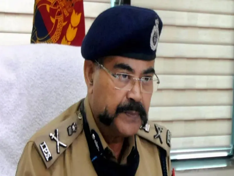 लखनऊ: UP में रद्द की गईं पुलिसकर्मियों की छुट्टियां, जानिए क्या है बड़ी वजह   
