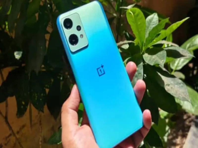 अयोध्या: आंगनबाड़ी कार्यकत्रियों को मिलेगा स्मार्ट फोन, दो सौ रुपये का डाटा कर सकेंगी खर्च 