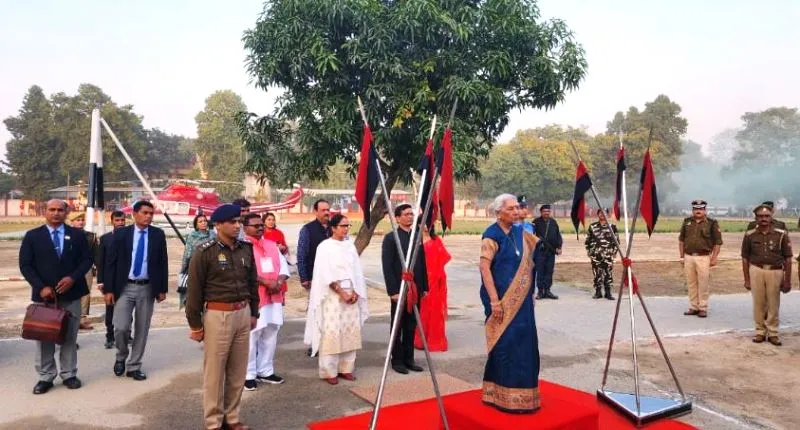 81वें जन्मदिन पर पीलीभीत पहुंची राज्यपाल, दिया गया गार्ड ऑफ ऑनर 