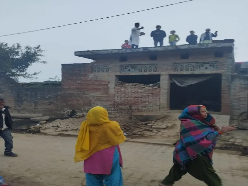 बहराइच: रंजिश में भिड़े दो गुट, पथराव और चाकूबाजी में कई घायल