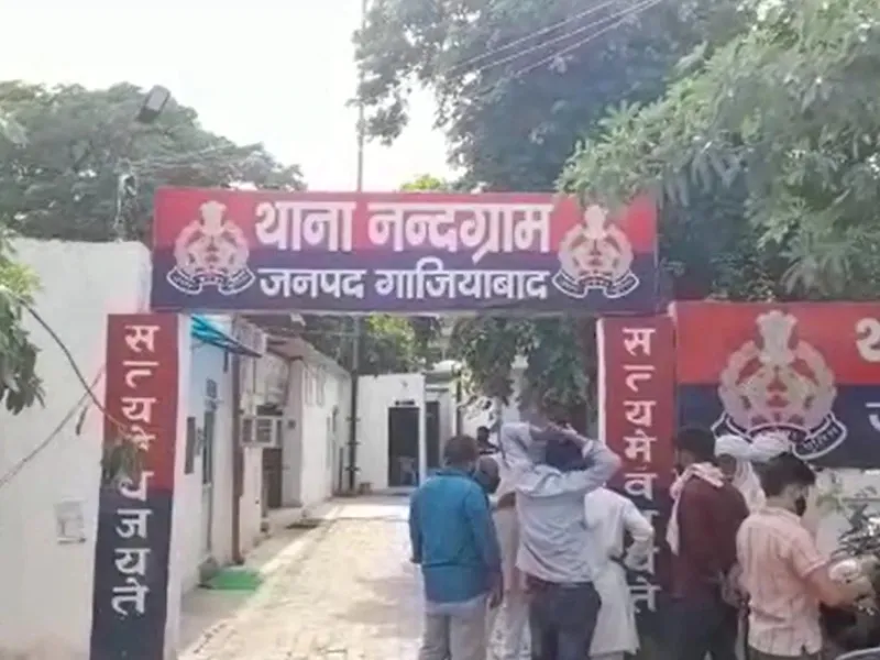 गाजियाबाद: खुशी के परिजनों ने किया प्रदर्शन, अपहरण कर की गयी थी हत्या, दो गिरफ्तार  