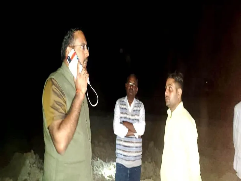 एसडीएम हसनगंज ने पकड़ा अवैध खनन, कार्यवाही के दिये निर्देश