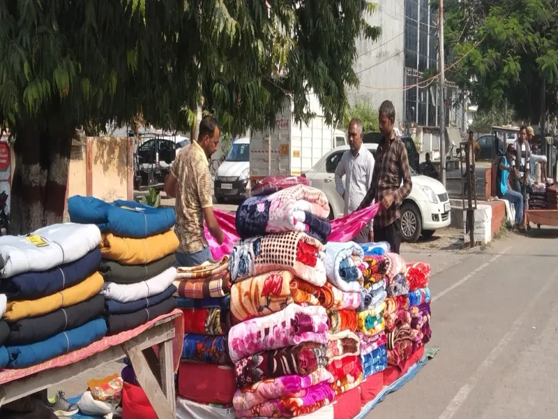 अयोध्या: कम्बल के लिए 25 लाख, अलाव के लिए ढाई लाख का बजट 