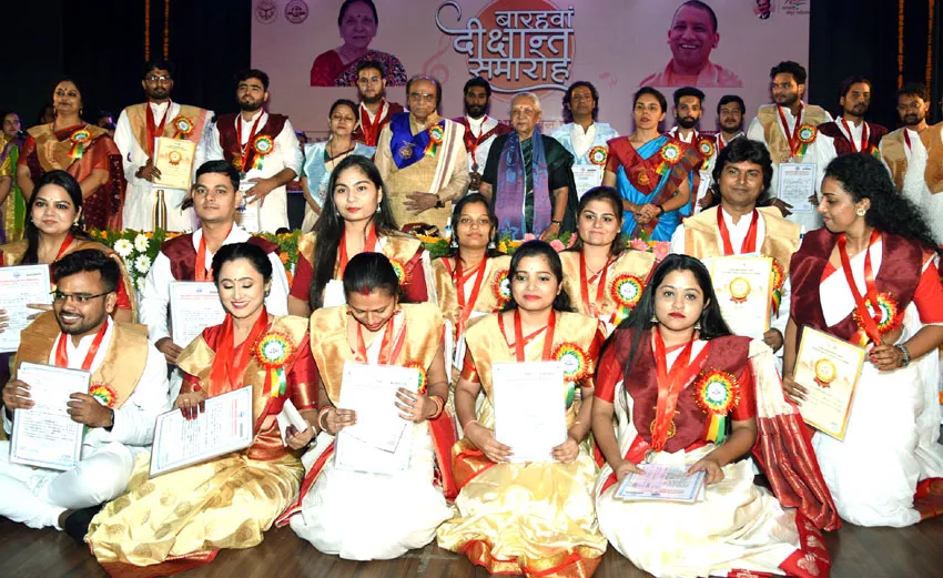 संगीत शिक्षा पाठ्यक्रम में संगीत के माध्यम से गर्भाधान संस्कार विषय को भी जोड़ने की जरूरत: राज्यपाल 