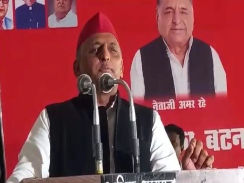 मैनपुरी उपचुनाव: अखिलेश ने भरा कार्यकर्ताओं में जोश, नेताजी की दिलाई याद 
