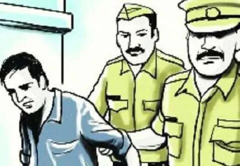 मुंबई में लूट करने वाले दो आरोपी लखनऊ से गिरफ्तार बैंककर्मी की थी 11 लाख की लूट