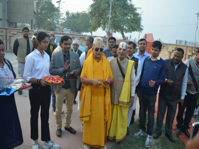 अयोध्या: आबाद हुआ रामबाजार, कल सीएम योगी करेंगे 41वें रामायण मेले का शुभारंभ  