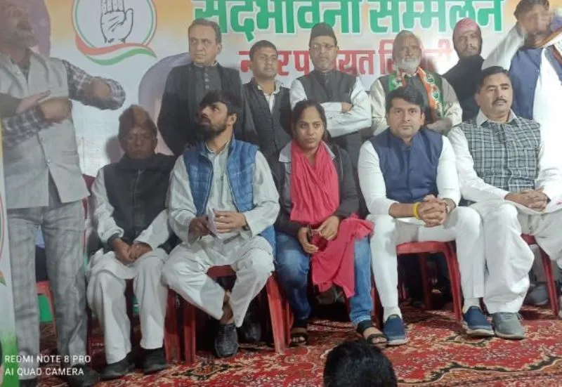 बरेली: चल पड़ी है परिवर्तन की लहर, अब वोट करो बदलाव... क्षेत्र के विकास के लिए- पूनम पंडित 