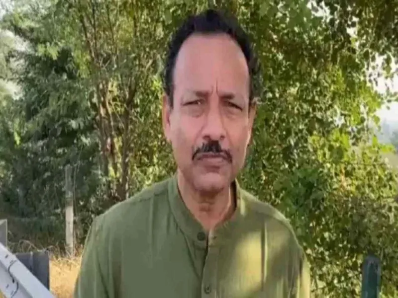 लखनऊ: पुलिस की गिरफ्त से अभी भी दूर हैं सपा प्रवक्ता अनुराग भदौरिया   