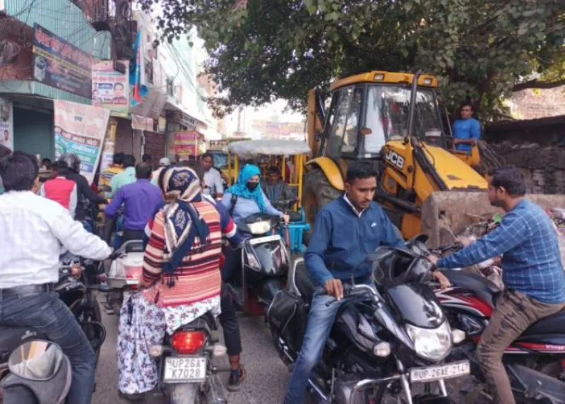 पीलीभीत: यातायात माह में भी रोड चक्काजाम, शहरवासियों को नहीं मिल पा रही राहत 