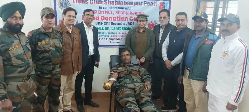 शाहजहांपुर: एनसीसी दिवस पर कैडेट्स और जवानों ने किया रक्तदान