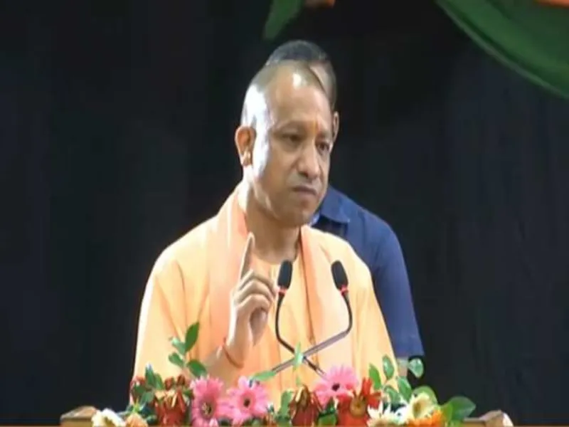 सीएम योगी ने किया एसडीएमए सम्मलेन का उद्घाटन, बोले- सिलेबस का हिस्सा बने आपदा प्रबंधन 