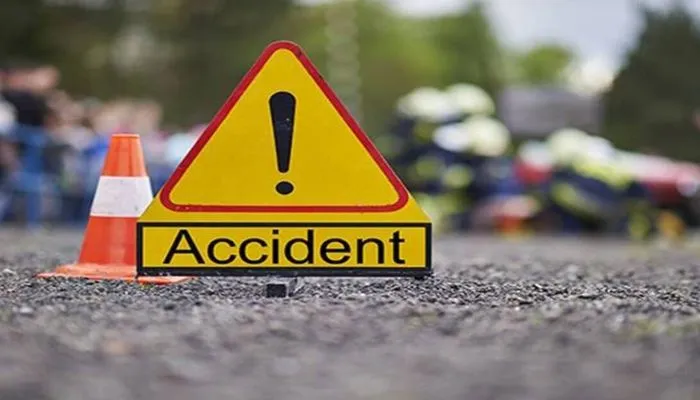 Kanpur Accident : बिधनू में डंपर की टक्कर से बेटे की मौत, पिता घायल, शव देखकर मां व बहन गश खाकर गिरी