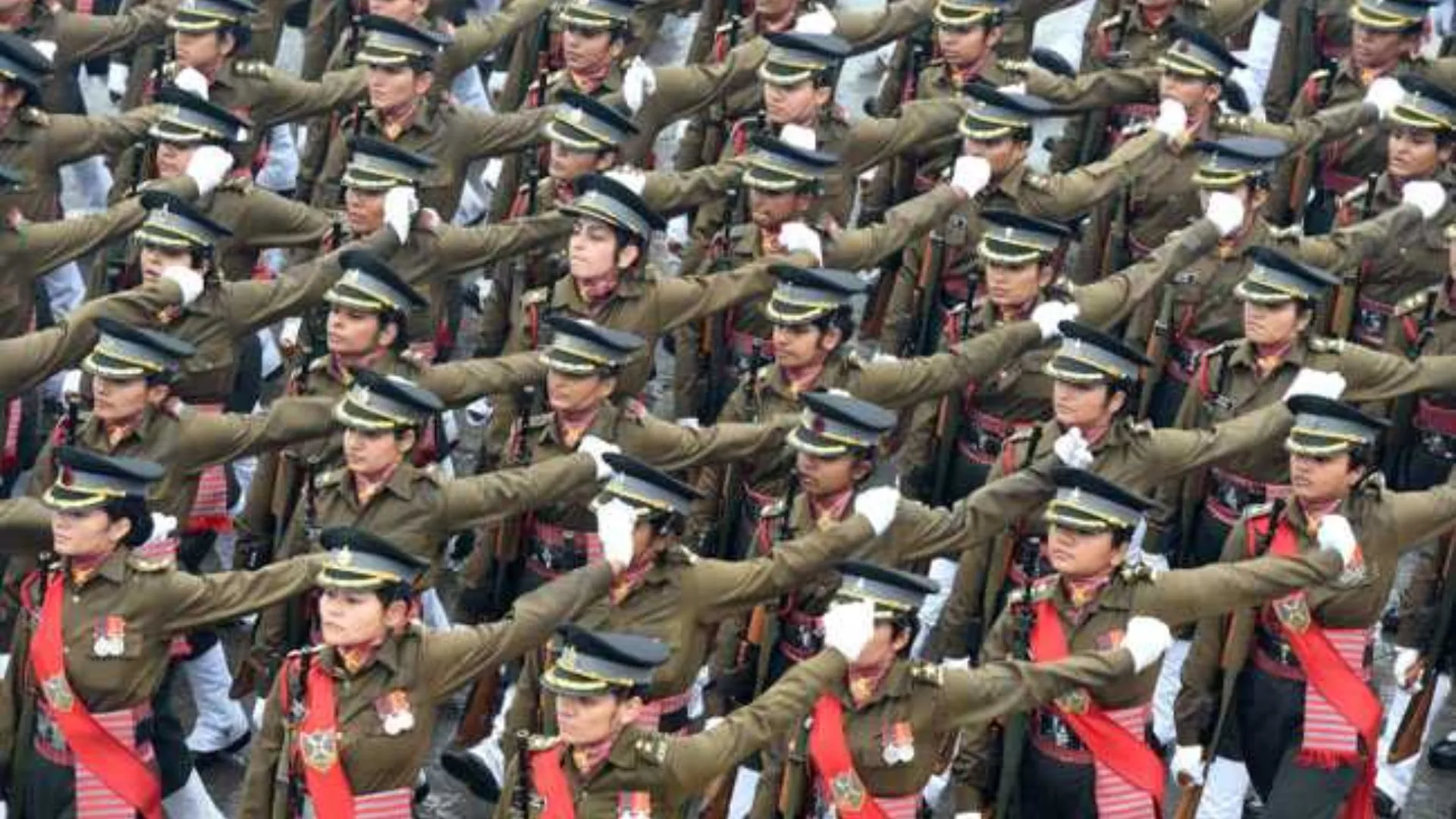 पहली बार 6 महिलाओं ने रक्षा स्टाफ पाठ्यक्रम की परीक्षा पास की 