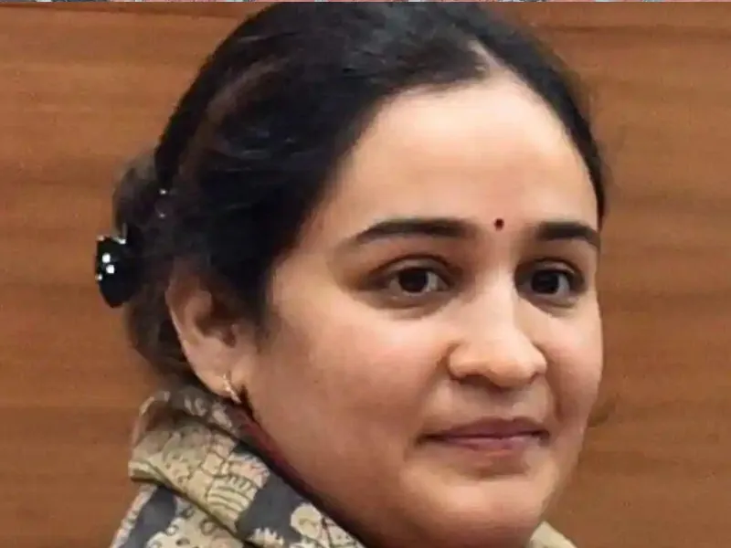 मैनपुरी उपचुनाव: लिस्ट में नहीं दिया गया अपर्णा यादव का नाम, लग रहे हैं टिकट मिलने के कयास   