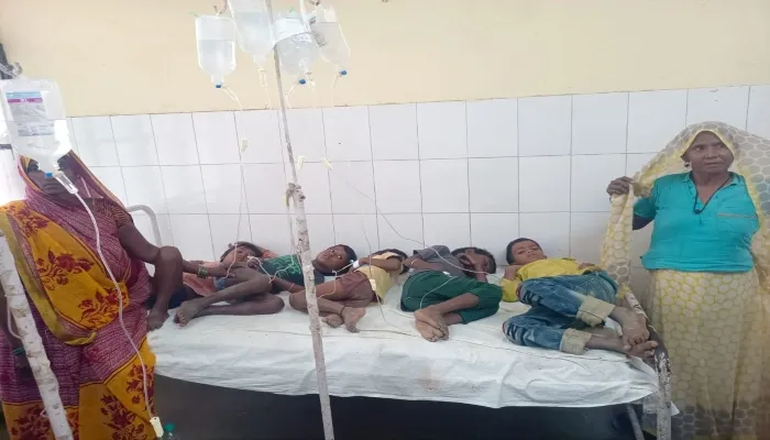 रुदौली में विधायक ने किया फोन तो सीएमओ पहुंचे अस्पताल, बीमार बच्चों के मामले में होगी जांच