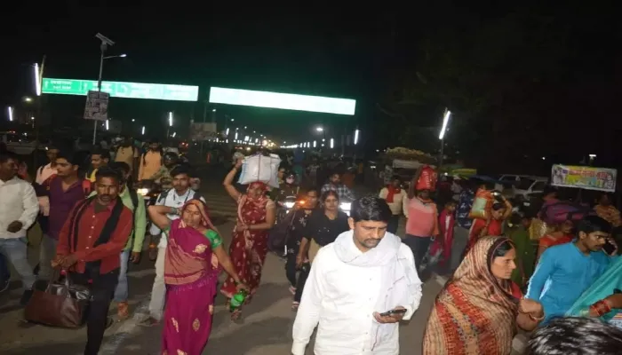 अयोध्या: परिक्रमा में भगदड़ से 5 महिलाएं घायल, एक लखनऊ रेफर
