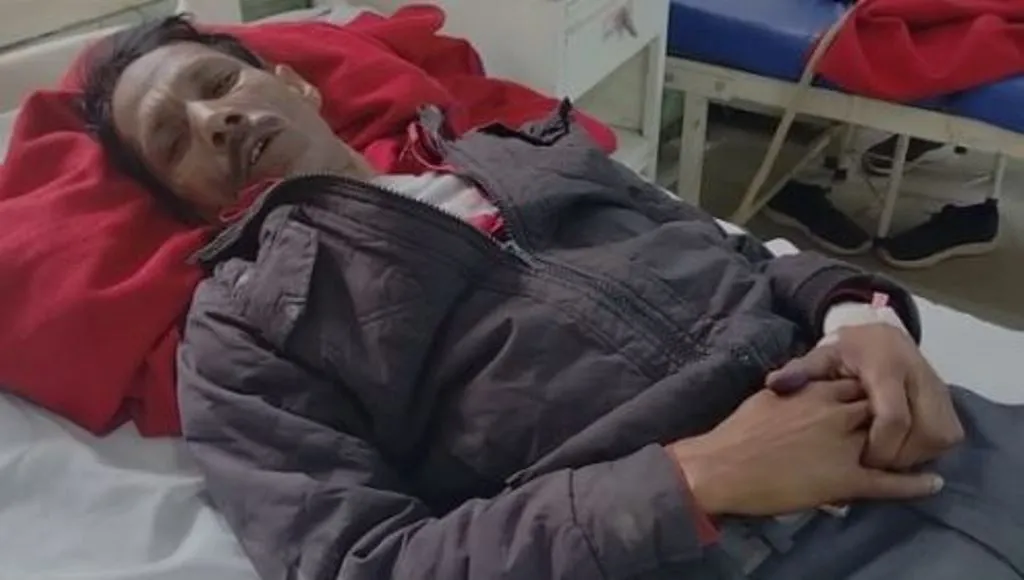 बरेली: जमीनी विवाद में बड़े भाई ने छोटे भाई पर किया जानलेवा हमला, पिटाई से दोनों पैर हुए फ्रैक्चर