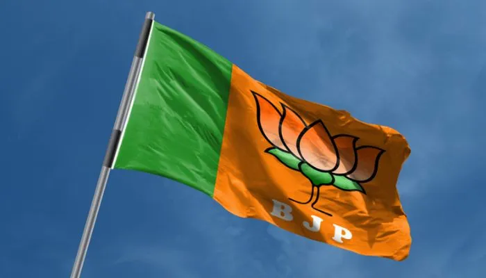 Kanpur Politics News : भाजपा में तीन-तीन दावेदारों का पैनल तैयार, 15 दिसंबर तक जारी की जा सकती अधिसूचना