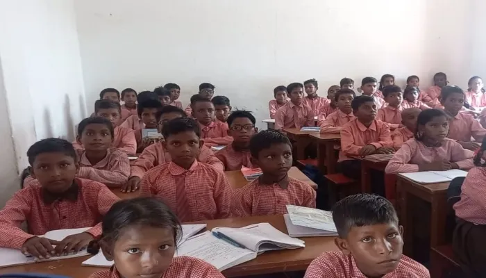 कानपुर: सत्र के सात महीने बाद आज बच्चों को मिलेगी किताबें, वर्कबुक अभी भी रहेगी पेंडिंग