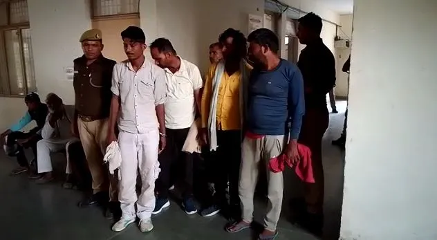 मथुरा: सवारियों को धोखे से लूटने वाले गिरोह का पर्दाफाश, सात गिरफ्तार