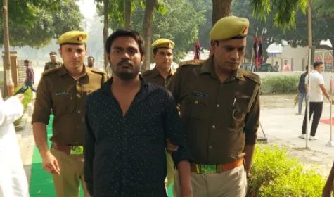 शाहजहांपुर: CCTV खंगालने के बाद पकड़ा गया धार्मिक ग्रंथ जलाने वाला ताज मोहम्मद