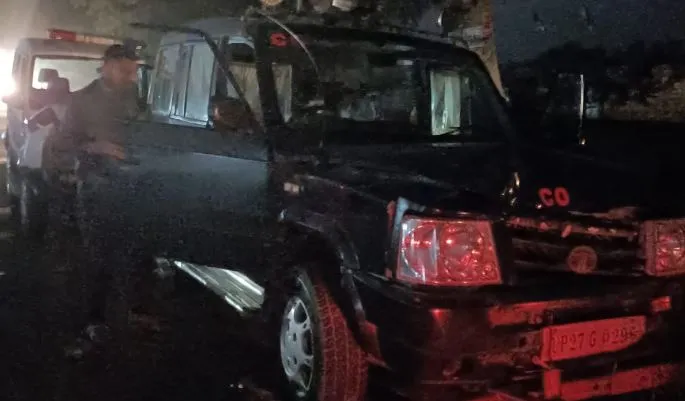 शाहजहांपुर: डिप्टी सीएम के काफिले की गाड़ियों में टक्कर, सीओ समेत तीन घायल 