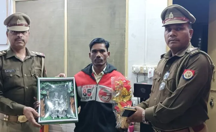 शाहजहांपुर: साइबर फ्रॉड पीड़ित के एक लाख साठ हजार रुपये कराए वापस, जानें पूरा मामला