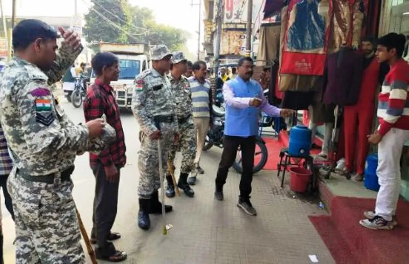 बरेली: किशोर बाजार से लेकर घंटा घर तक चला नगर निगम का अतिक्रमण हटाओ अभियान