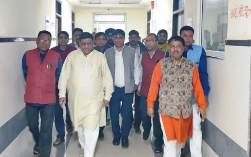 बरेली: कैंट विधायक ने डेंगू बीमारी के बचाव के लिए किया 300 बेड अस्पताल का औचक निरीक्षण 