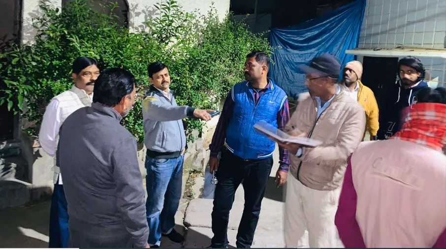 बरेली: बिजली की चोरी से चला रहे थे हीटर-गीजर, टीम ने 14 लोगों को पकड़ा