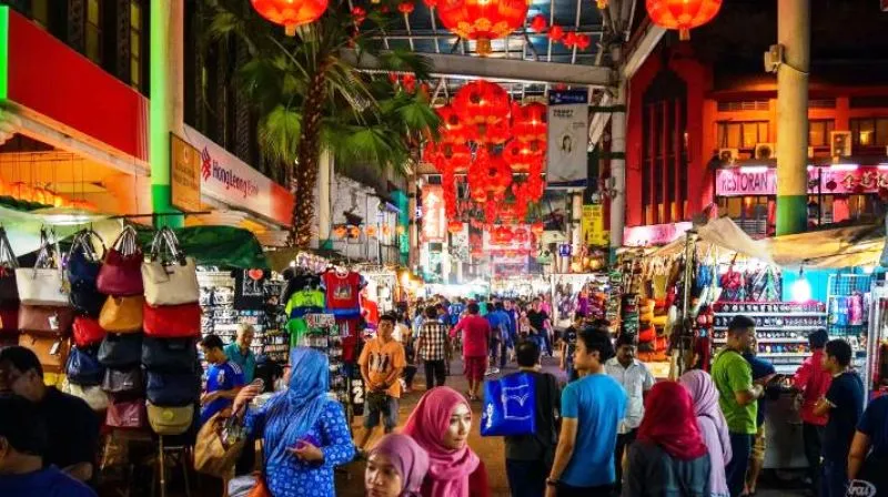 सबसे आगे होंगे हिंदुस्तानी! इस साल ट्रैवलिंग और शॉपिंग पर ज्यादा खर्च करेंगे भारतीय