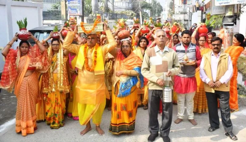 बरेली: कलश यात्रा के साथ श्रीमद् भागवत कथा आरंभ, बड़ी संख्या में श्रद्धालुओं ने लिया भाग