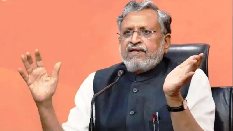योगी की लोकप्रियता से डरे नीतीश ने महिला कवि पर दिखाई तानाशाही: सुशील मोदी