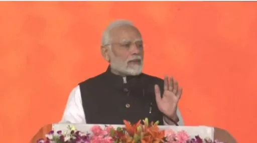 विशाखापत्तनम को PM  मोदी की सौगात, 15,233 करोड़ रुपए की विकास परियोजनाओं की रखी अधारशिला