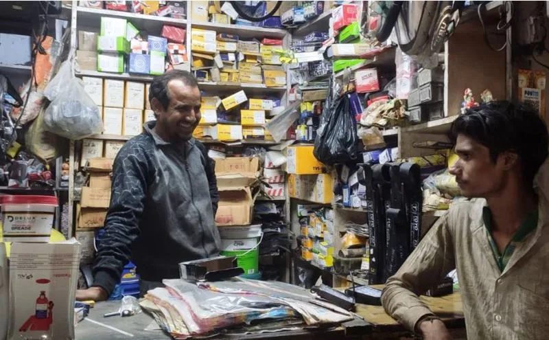 बरेली: सुरक्षित सफर को दूधिया रोशनी और फॉग लाइट की मांग के साथ दाम भी बढ़े