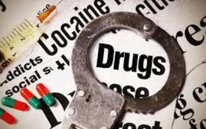 Gujarat ATS: फैक्टरी पर मारा छापा, 500 करोड़ रुपये की प्रतिबंधित दवाएं जब्त 