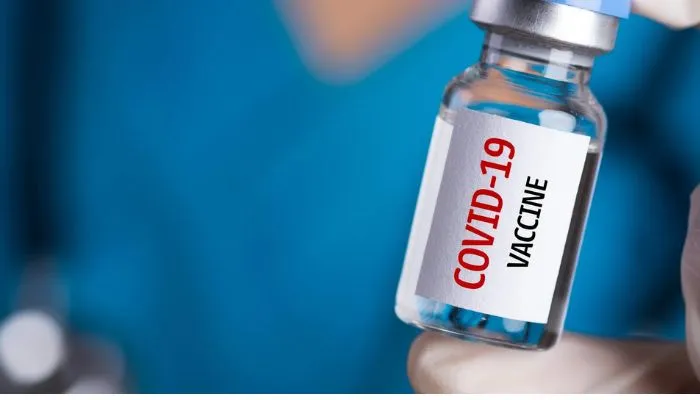 Kanpur News: स्वास्थ्य विभाग के पास गिनती की बची Covid Vaccine, शहर में केवल चार सेंटरों में लगाए जा रहे टीके  