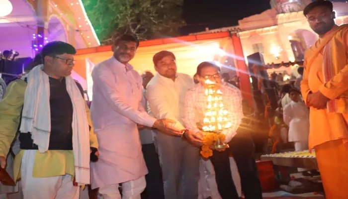 चित्रकूट: देवोत्थानी एकादशी पर तीर्थक्षेत्र में प्रज्ज्वलित हुए दीप