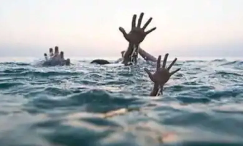 बरेली: संसाधनों का अभाव!, नदी में डूबे बच्ची व युवक का दूसरे दिन भी कुछ पता नहीं, स्टीमर दौड़ाते रहे अधिकारी