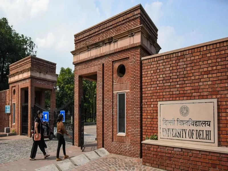 DU  में स्नातक पाठ्यक्रमों में दाखिलों के लिए सीट आवंटन का तीसरा चरण रविवार से होगा शुरू