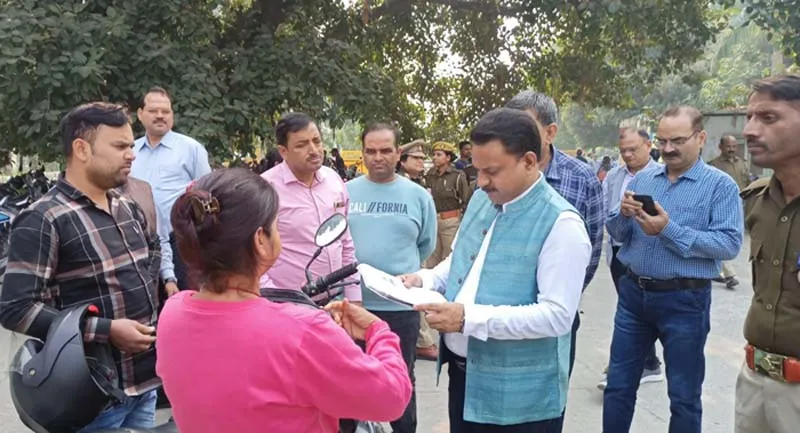 लखनऊ विश्वविद्यालय: चीफ प्रॉक्टर ने फिर चलाया सघन चेकिंग अभियान, छात्रों की मनमानी पर कड़ी निगरानी
