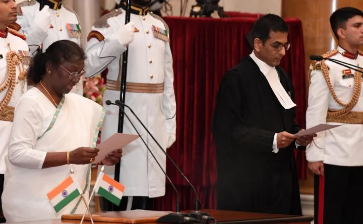 Supreme Court: जस्टिस डीवाई चंद्रचूड़ बने देश के 50वें CJI, राष्ट्रपति ने दिलाई शपथ