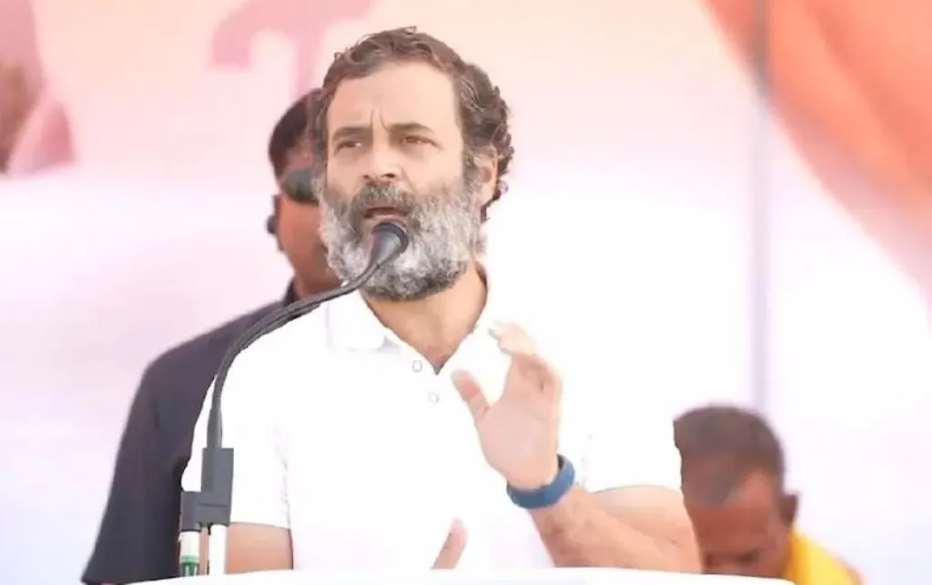 नोटबंदी, जीएसटी ने लोगों और छोटे व्यापारियों की कमर तोड़ी: राहुल गांधी
