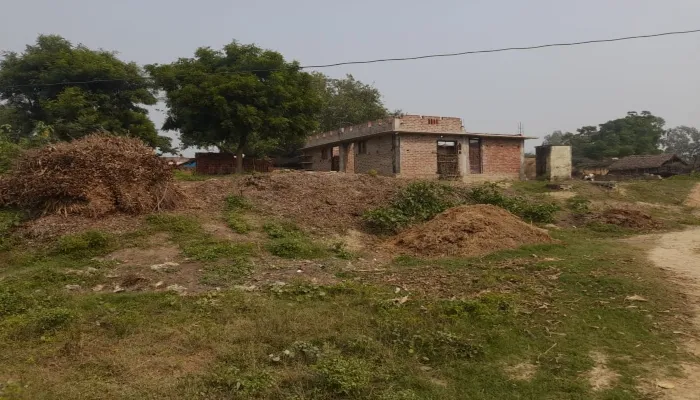 बहराइच: सैकड़ों बीघा ग्राम समाज की जमीन पर दबंगों का कब्जा