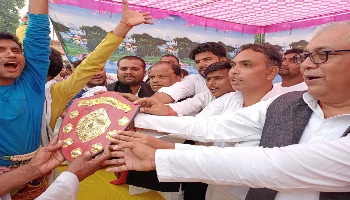 हमीरपुर: दीवाली नृत्य प्रतियोगिता में रीवन टीम रही अव्वल