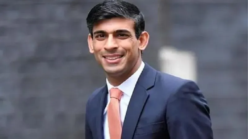 टोरी के सांसदों ने ऋषि सुनक को लिखा पत्र, कहा- प्रवासी संकट से निपटने के लिए कानून लाए सरकार